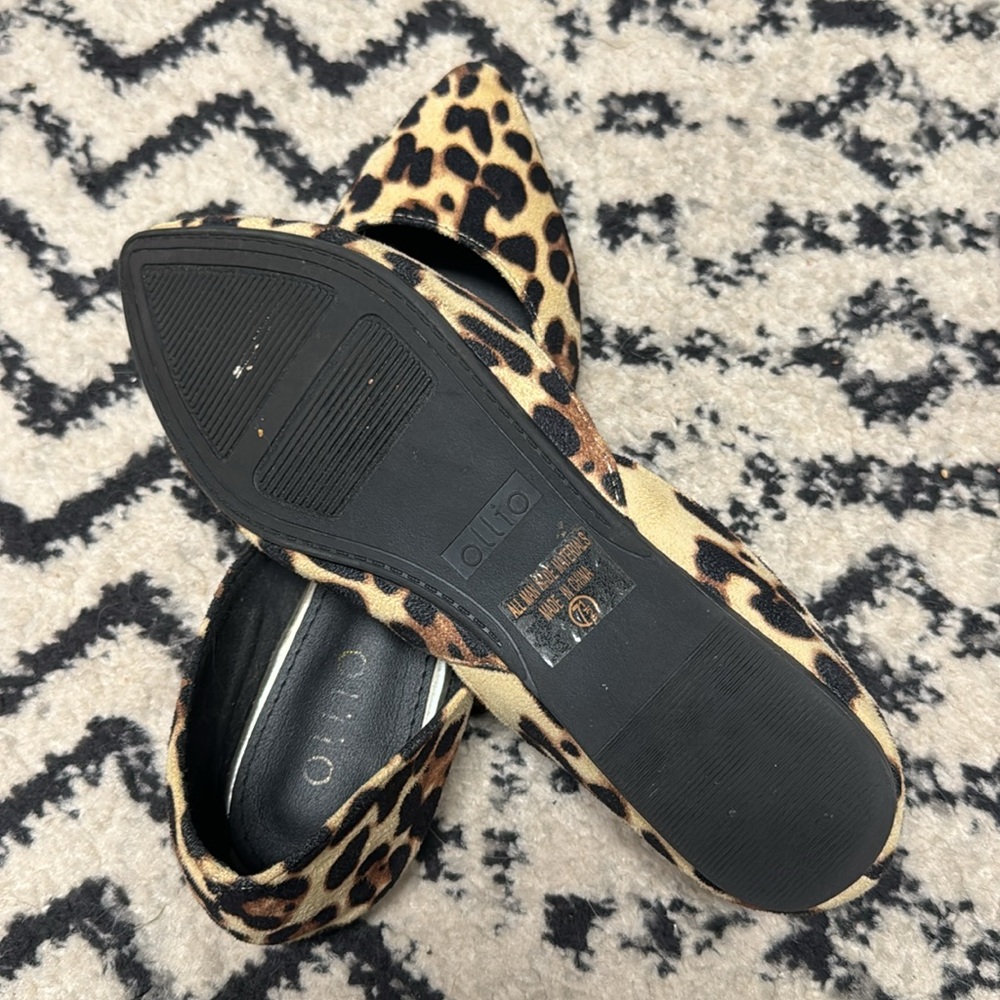 Cheetah print ballet flat - Picture 3 of 4
